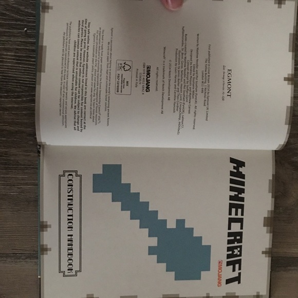 MineCraft Construction Handbook - 2014 Uk - Picture 3 of 6
